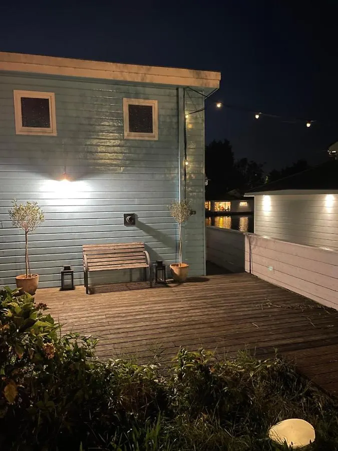 Bed and Breakfast Amster Houseboat Bed Without Breakfast Amsterdam